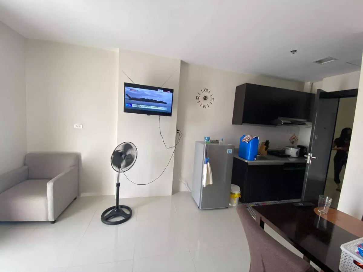 Fully Furnished STUDIO UNIT AT BAMBOO BAY - photo 7