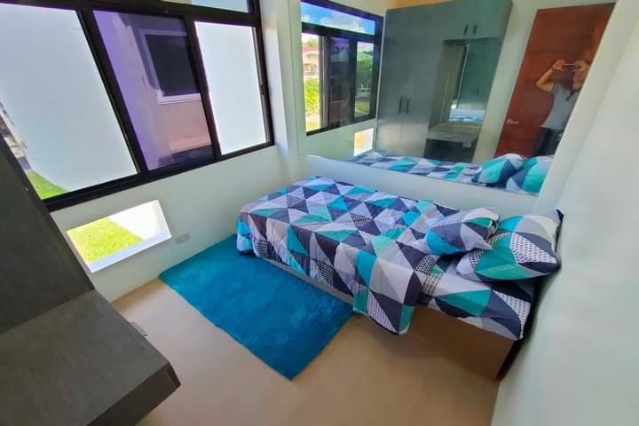 HOUSE AND LOT — House and Lot in Cebu, Philippines — Photo 3