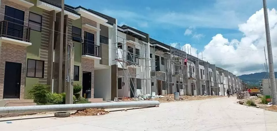 For Assume House and Lot in Minglanilla Highlands Phase 1 — Townhouse in Minglanilla, Cebu, Philippines — Photo 5