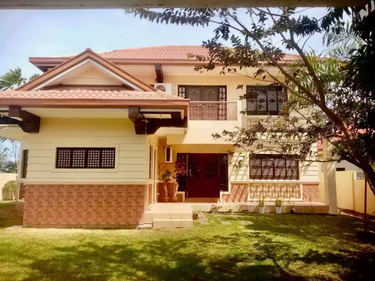 A Beautiful House & Lot near near Leyte tourist spot — House and Lot in Palompon, Leyte, Philippines — Photo 4