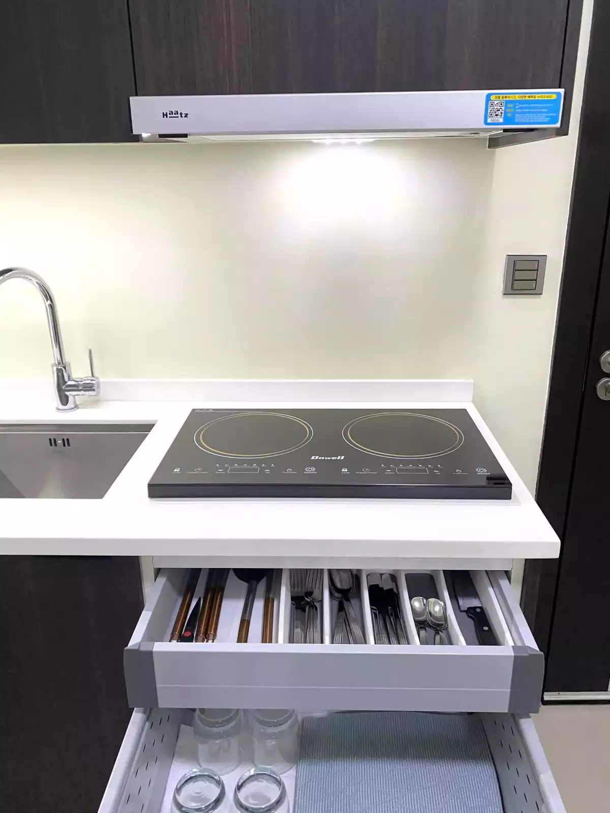 Open photo 12 of 15 — Aeon Towers - 1 Bedroom Facing MOUNTAIN AND CITY