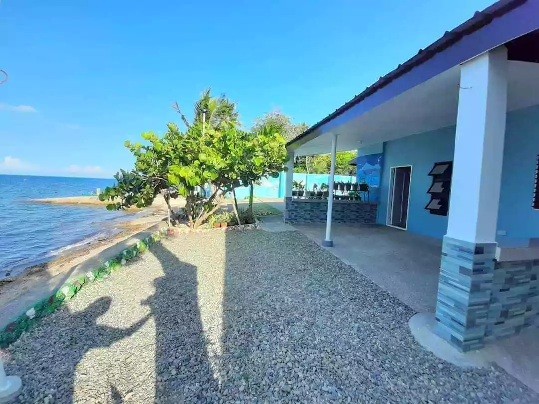 BEACH HOUSE FOR RENT - photo 3