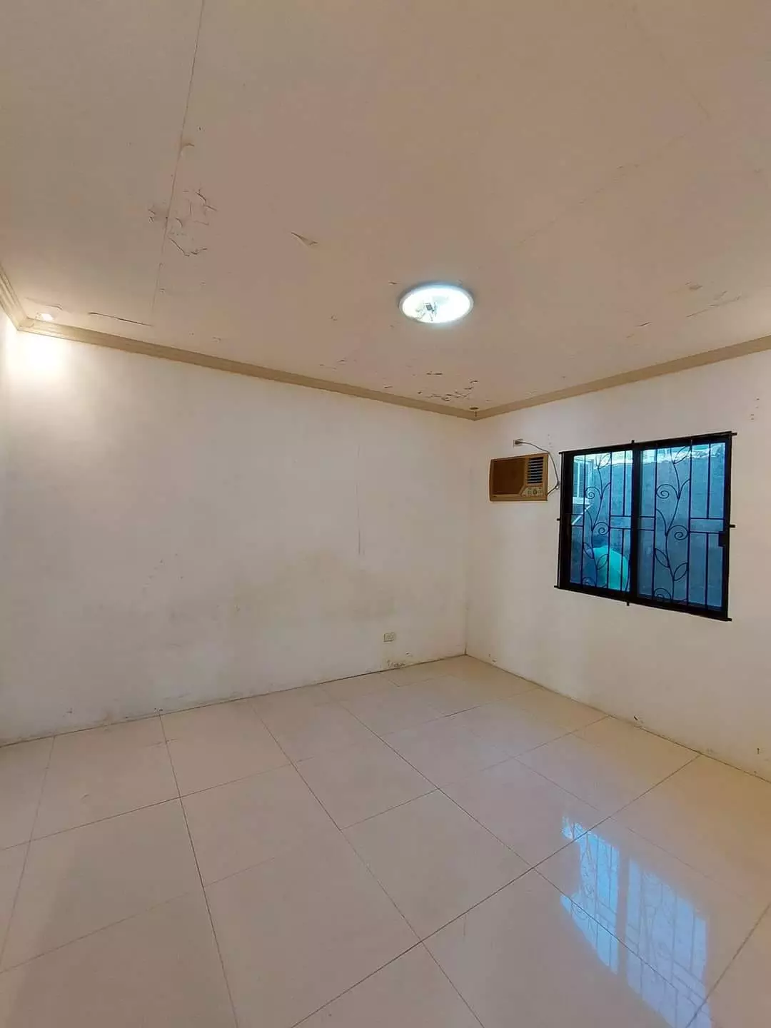 House and lot for sale in 1st Street Mansueto, Bulacao. - photo 5