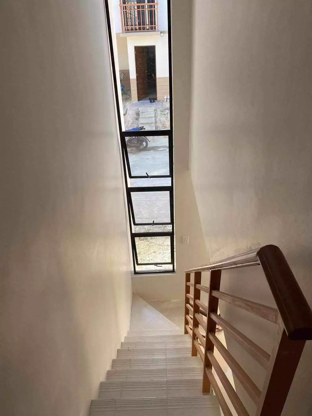CASA MIRA SOUTH — Townhouse in Cebu, Philippines — Photo 3