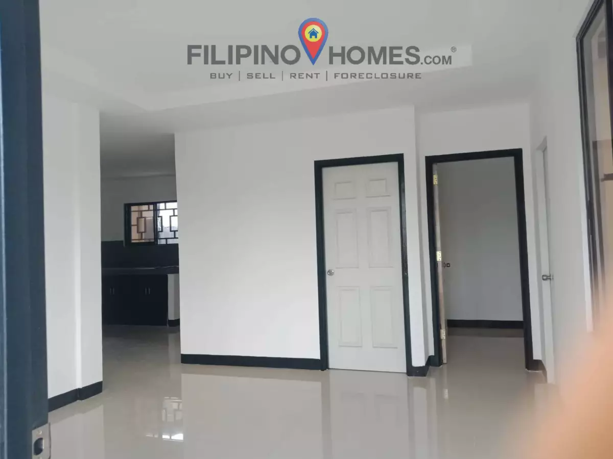 Carlo Unit at Windsor Heights - photo 6