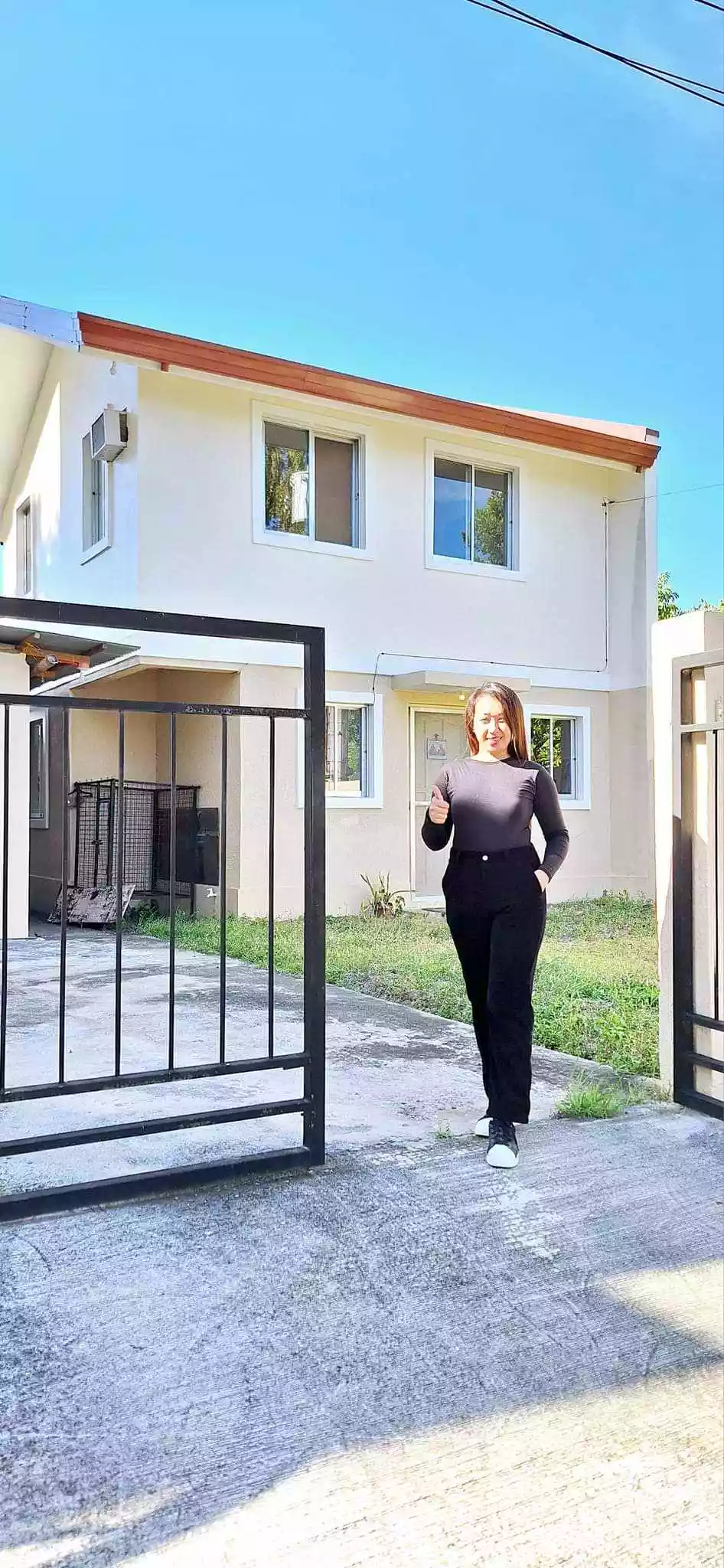 TWO-STOREY HOUSE FOR RENT