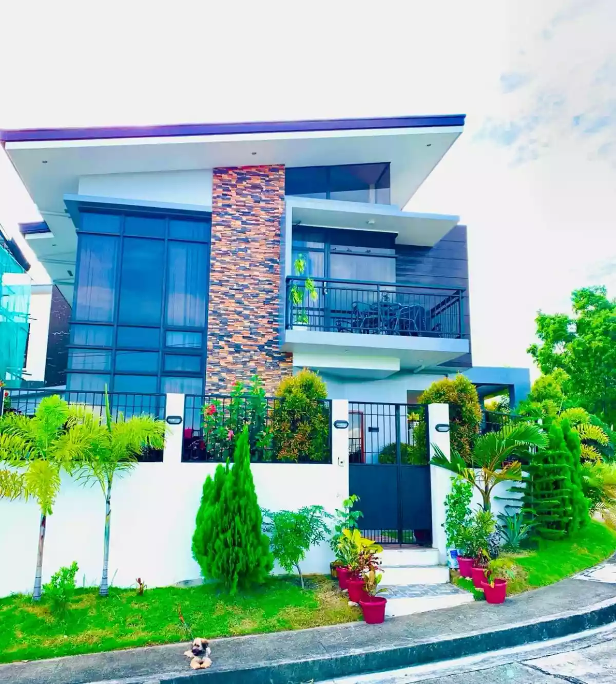 Single Detached House and Lot in Vista  Grande For Sale 