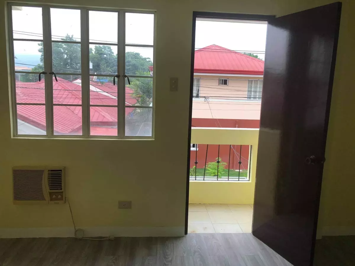 Open photo 17 of 20 — Beautiful 2-Storey Duplex For Sale