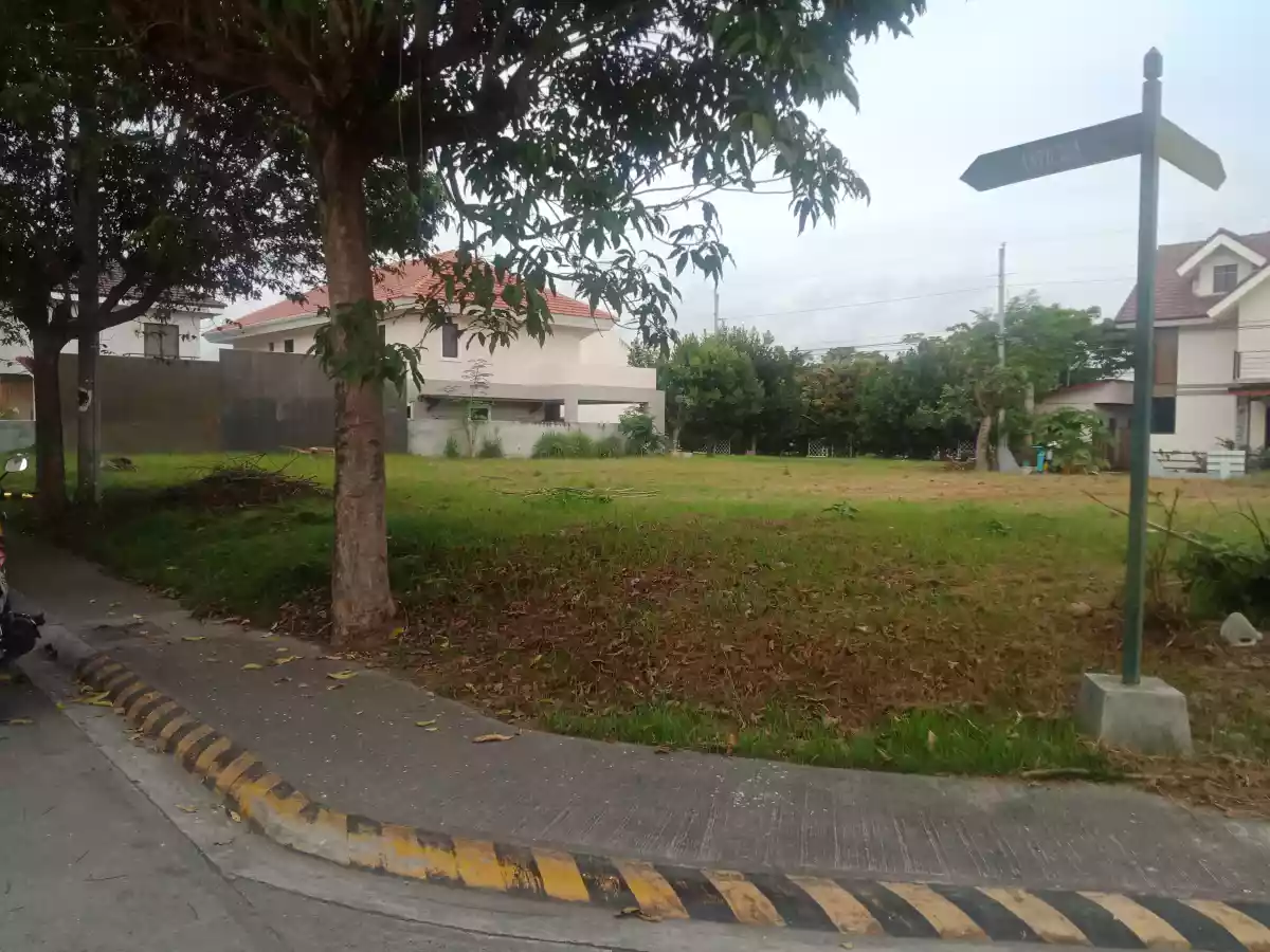 SOLD BY OTHER AGENT 360sqm Camella Gensan Lot only in Corner Area - photo 6