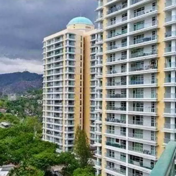 2-BR CONDO @ CITY LIGHTS GARDENS CEBU WITH PARKING - photo 2