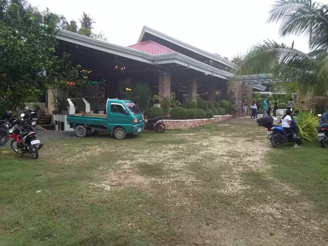 Commercial Lot for Sale with Conference/Function Hall — Commercial Lot in Carcar City, Cebu, Philippines — Photo 6