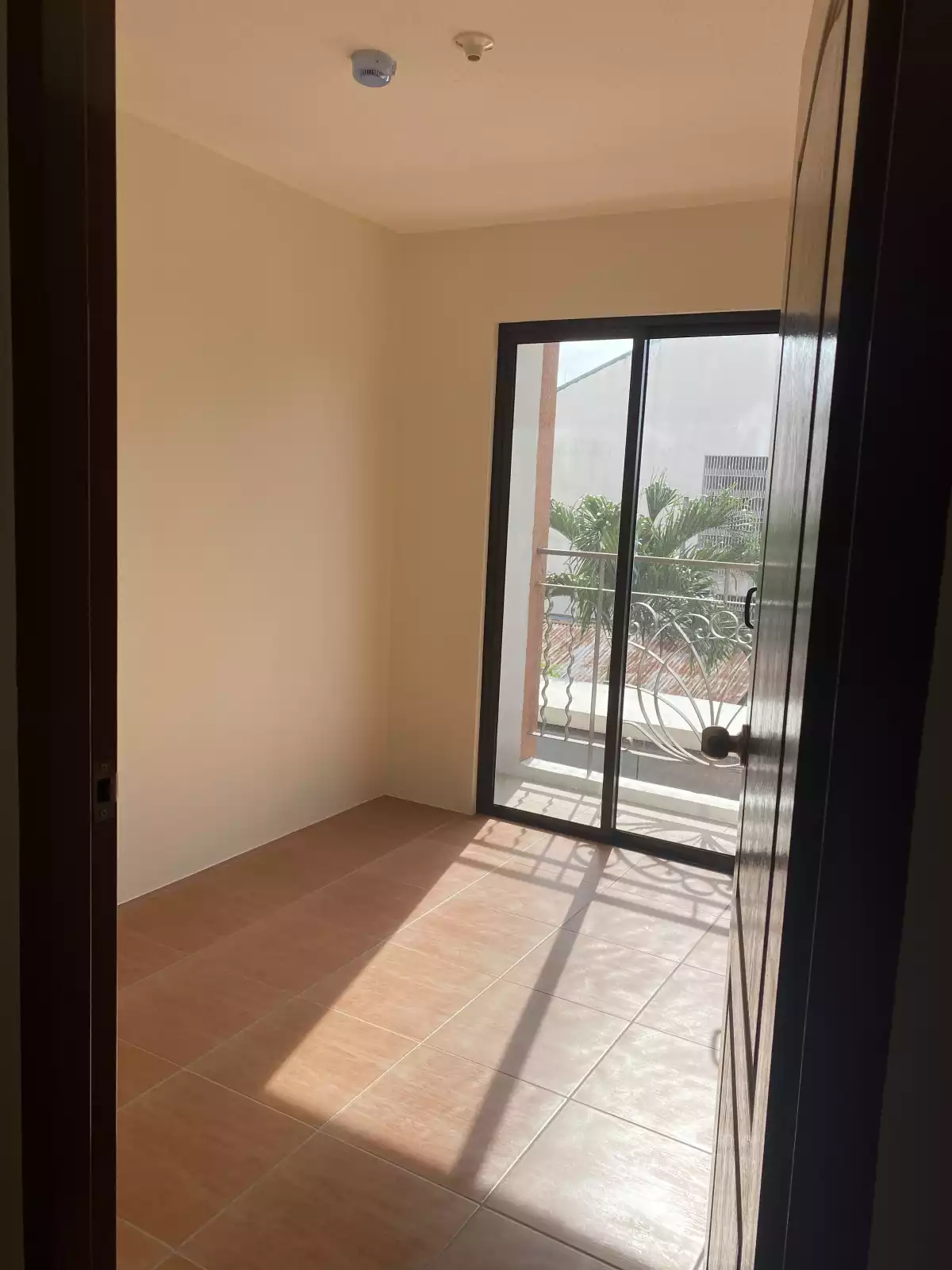 2-Bedroom Unfurnished for RENT — 2 Bedrooms in Pres. Magsaysay Street, Cebu City, Philippines — Photo 3