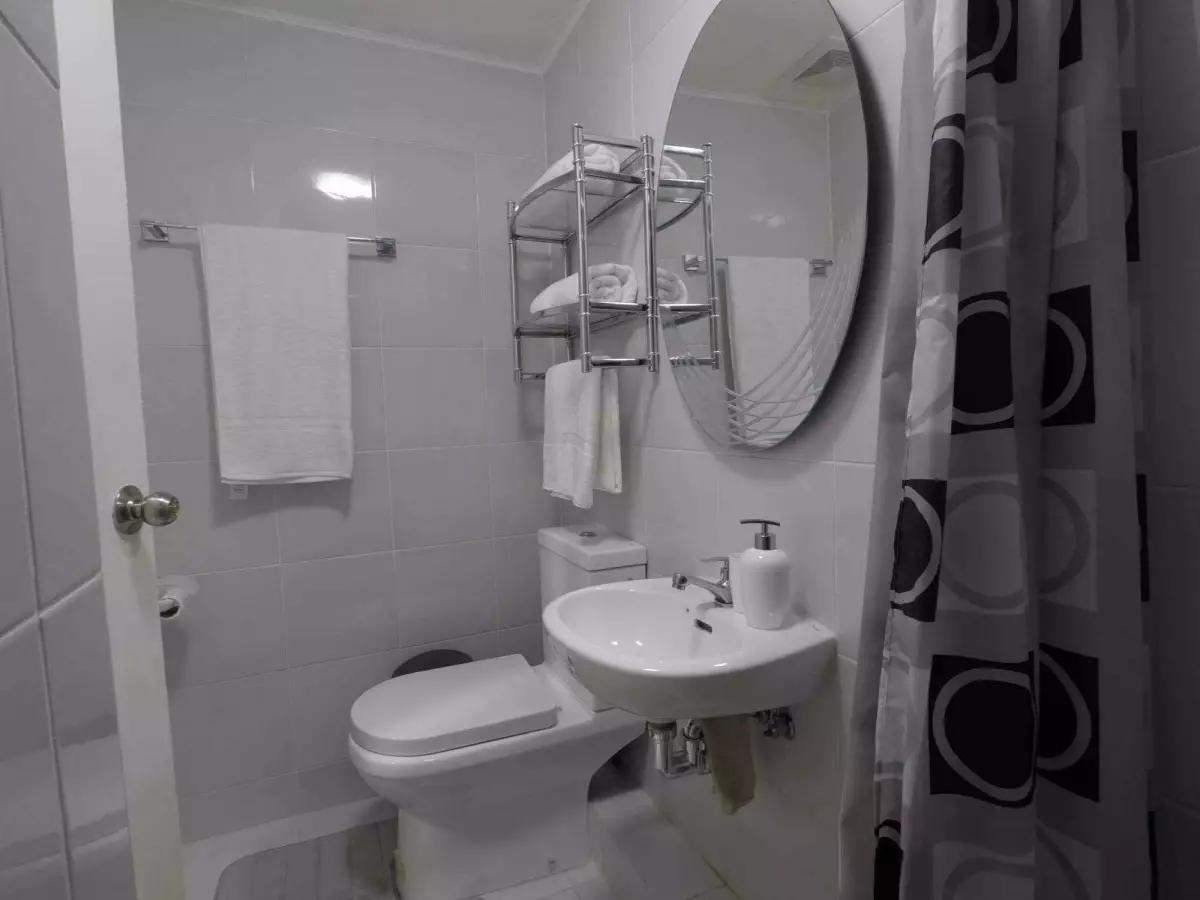 FULLY FURNISHED 2 BR CONDO UNIT — 2 Bedrooms in Cebu City, Cebu — Photo 2