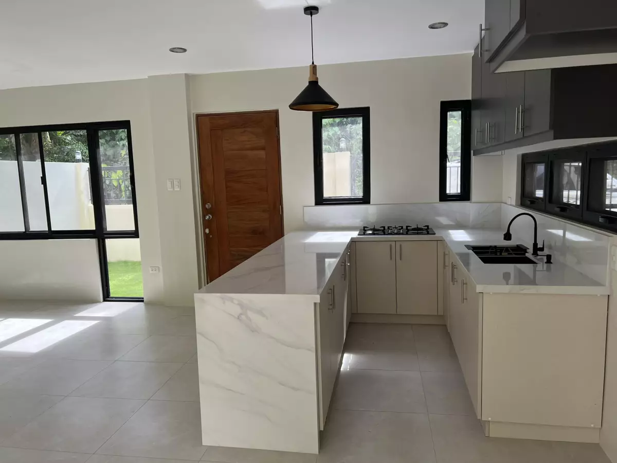 METROPOLIS PHASE 1 HOUSE AND LOT - photo 7