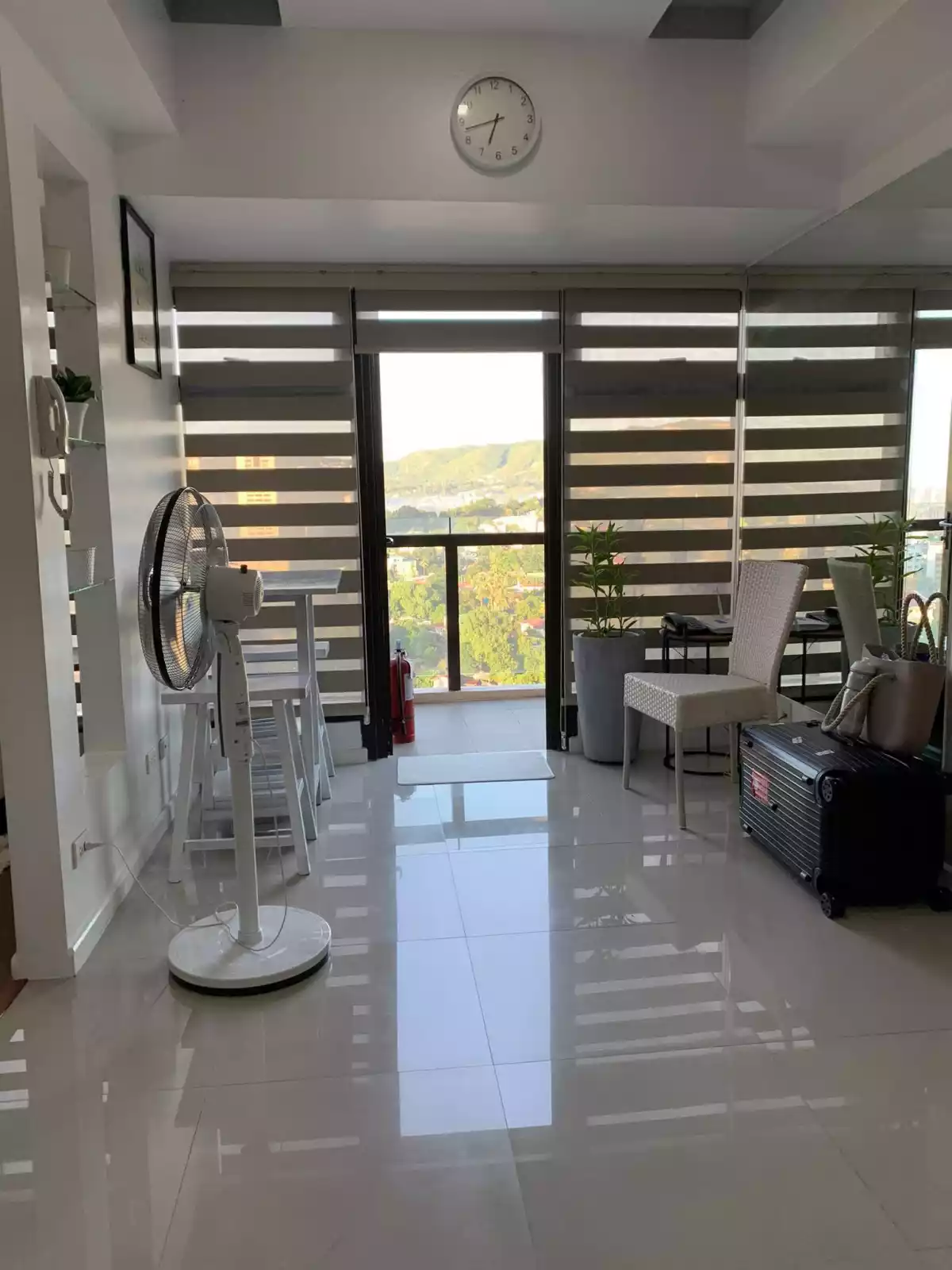Fully furnished 1 bedroom for rent Azalea Place Lahug - photo 4