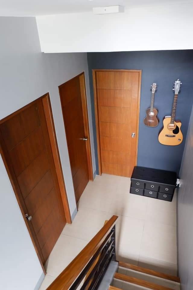 RUSH SALE!!! HOUSE AND LOT IN LAS PINAS — House and Lot in Metro Manila, Philippines — Photo 3