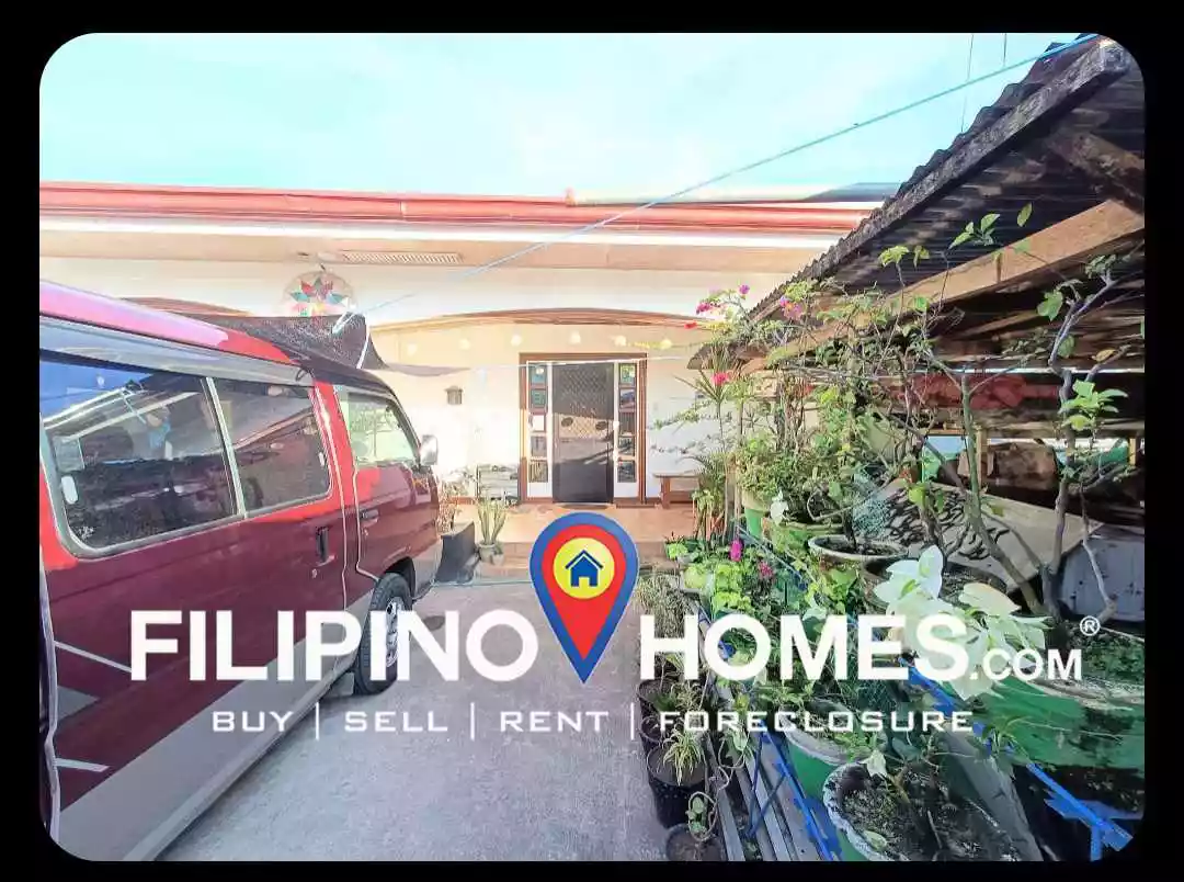 Open photo 19 of 21 — Big House and Lot in Pili 