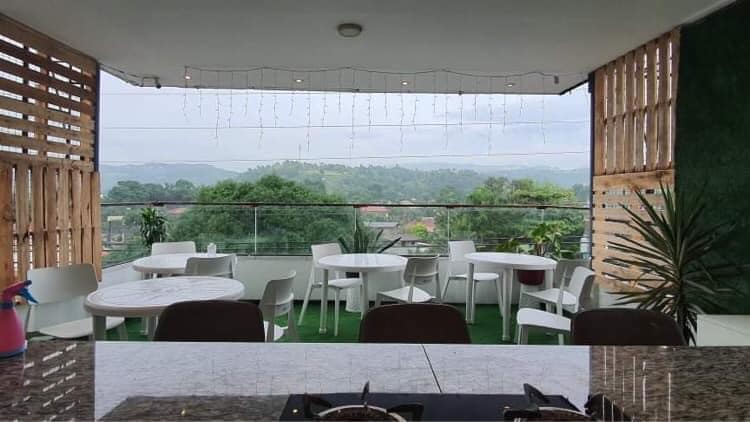 Whole Commercial Building For Rent - photo 4