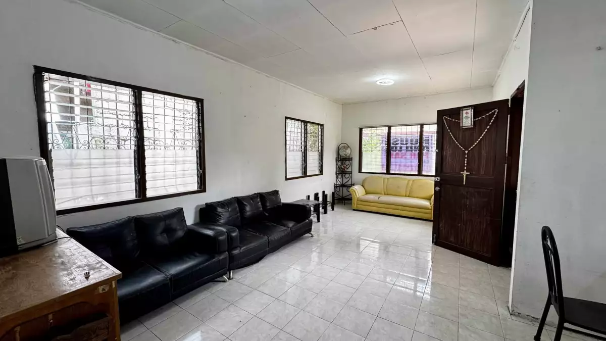 HOUSE & LOT FOR SALE — House and Lot in South Cotabato - Sarangani Road, General Santos City (Dadiangas), South Cotabato — Photo 6