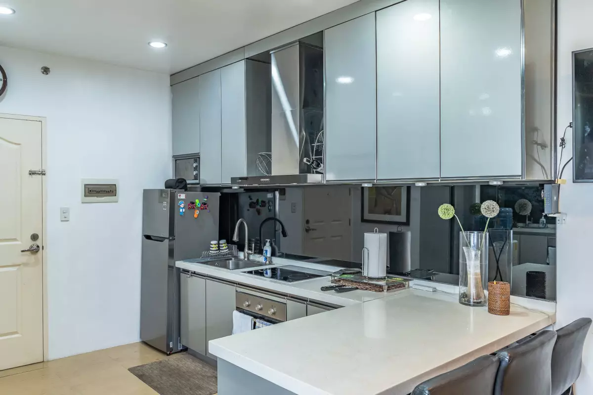 For Sale, 2 Bedroom Fully Furnished at Avida Tower 2 - photo 3