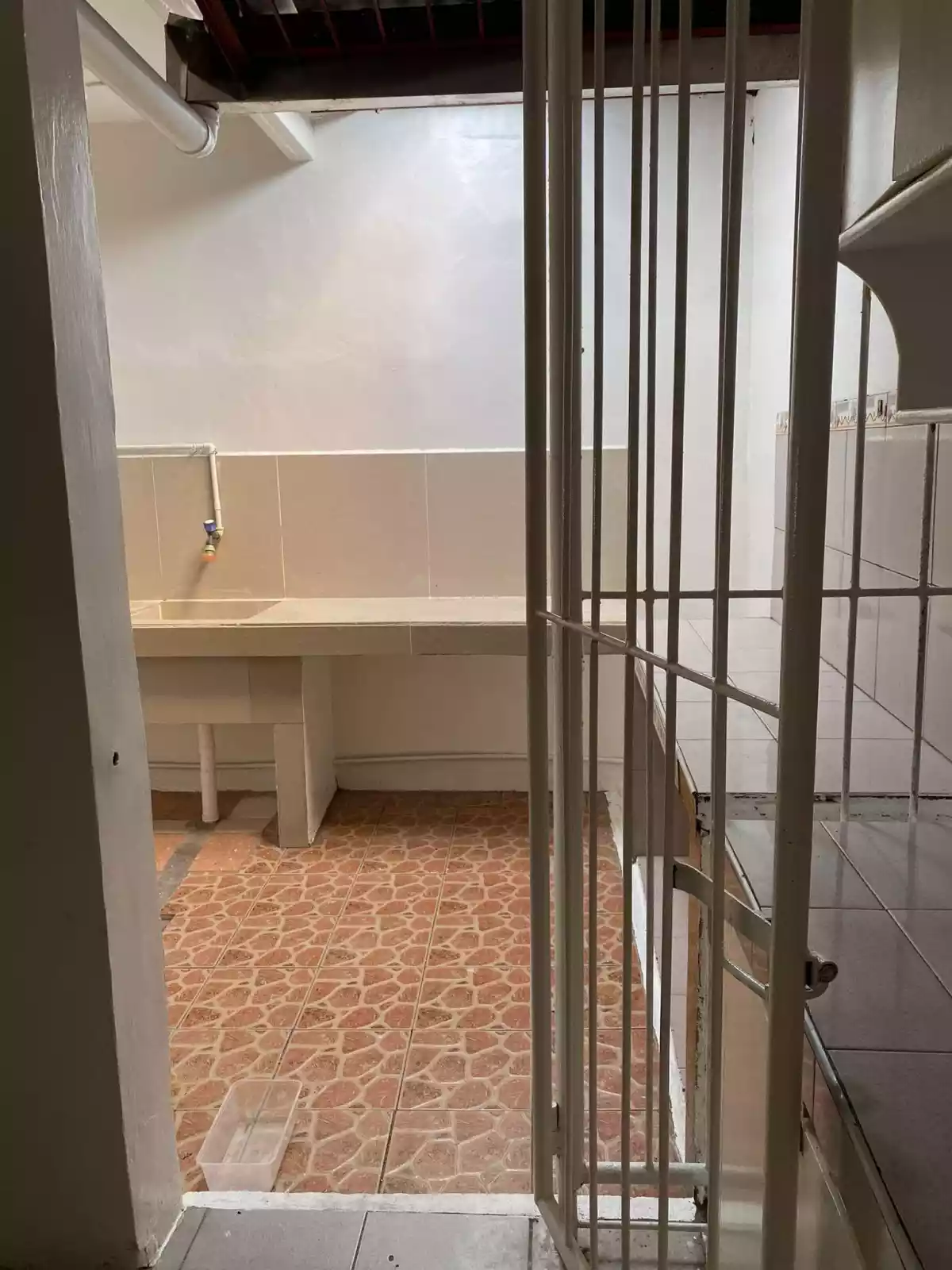 Open photo 17 of 21 — House and Lot With Commercial Space at BF Homes Las Pinas