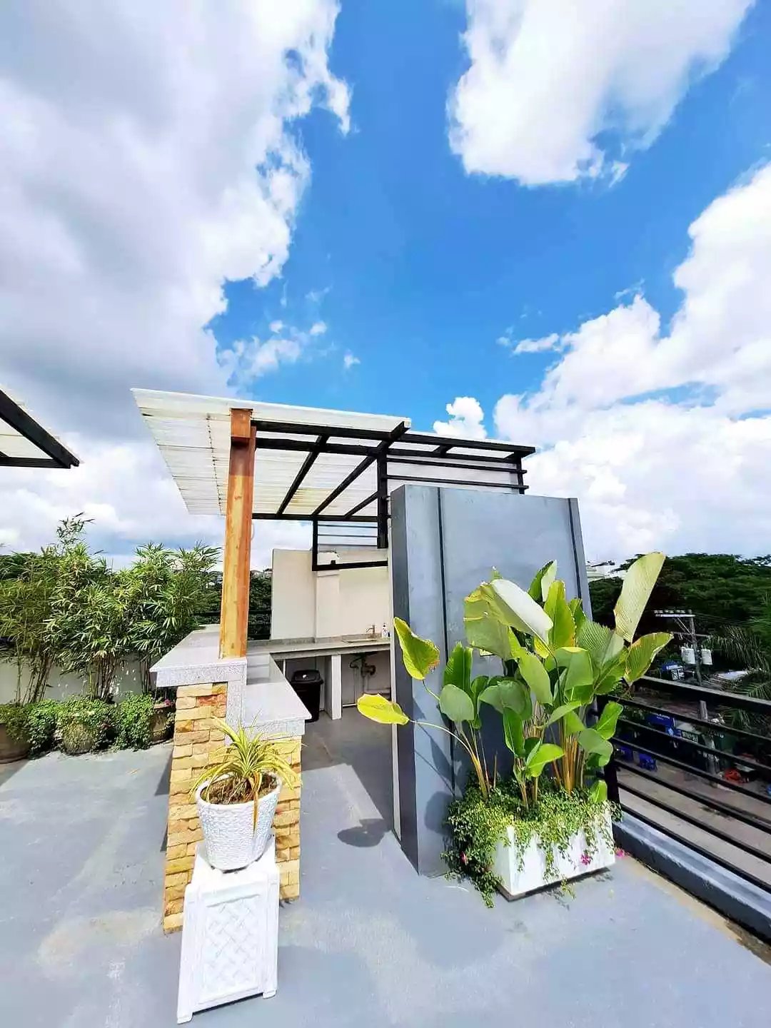 ROOFTOP DECK FOR RENT — Space in Consolacion, Cebu, Philippines — Photo 4