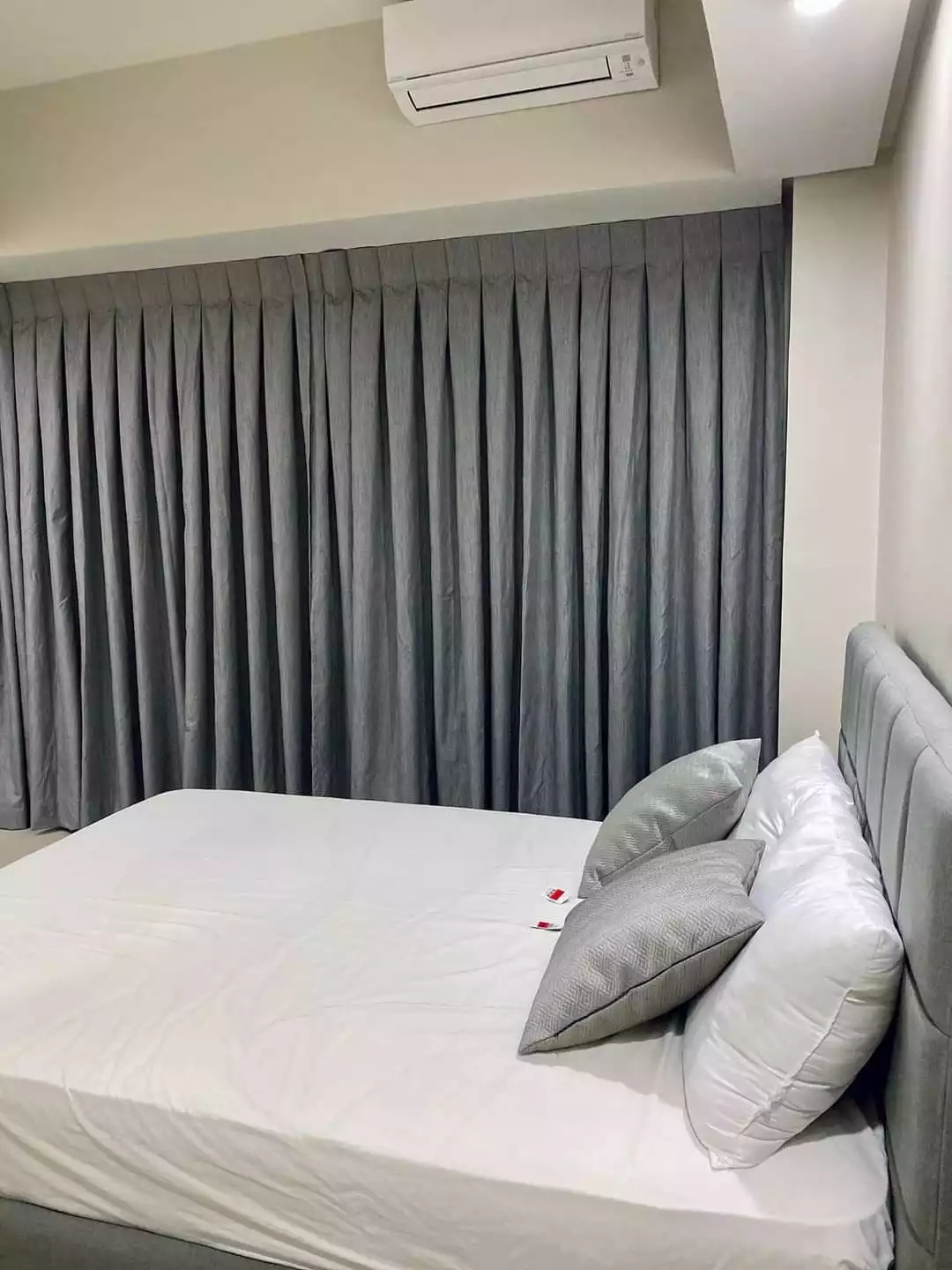 Baseline Premier studio with balcony — Studio in Capitol Site, Cebu City, Cebu — Photo 5
