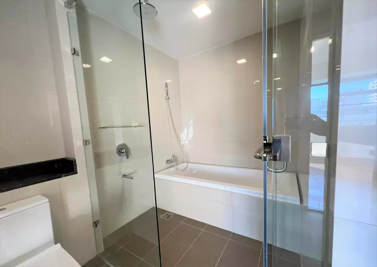 Open photo 18 of 21 — 1Bedroom Alcoves for SALE Cebu Business Park with parking