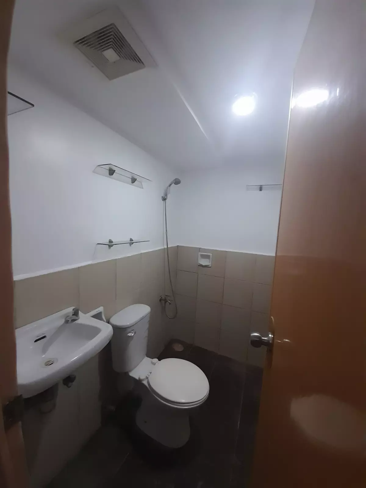 2BEDROOMS FOR RENT!