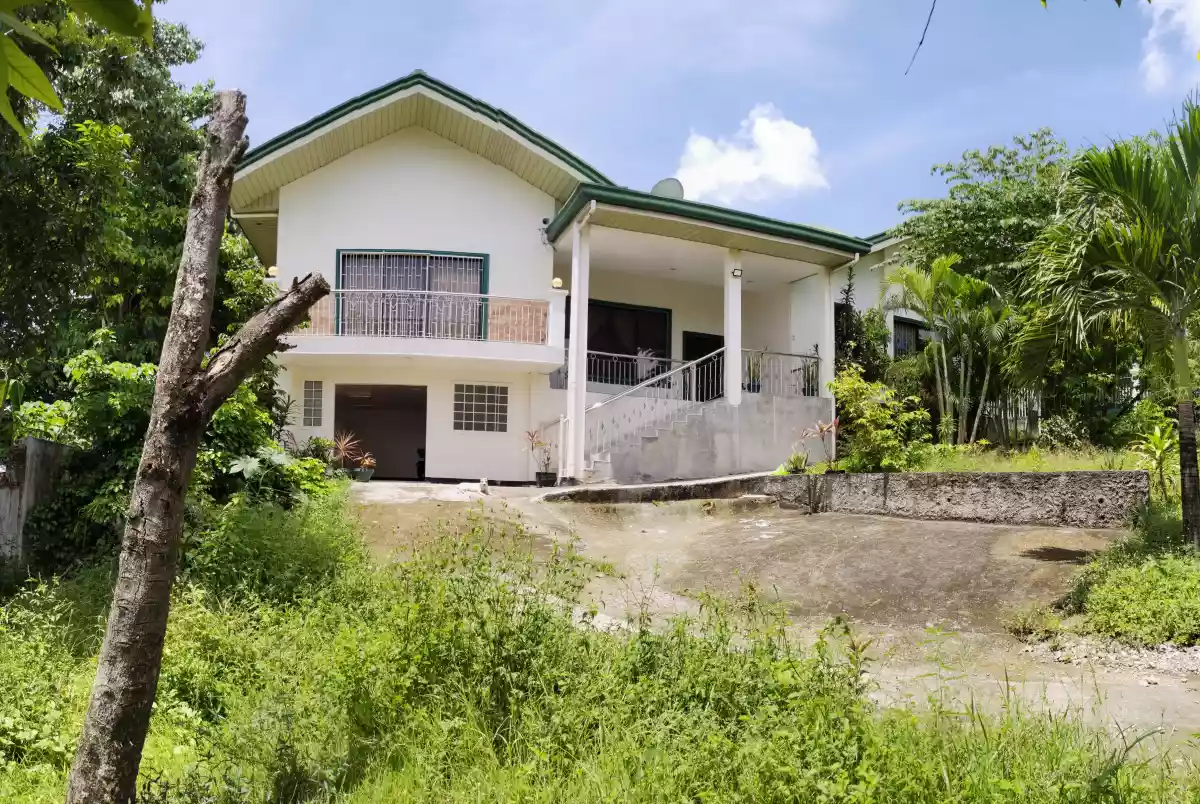 House and Lot - photo 3