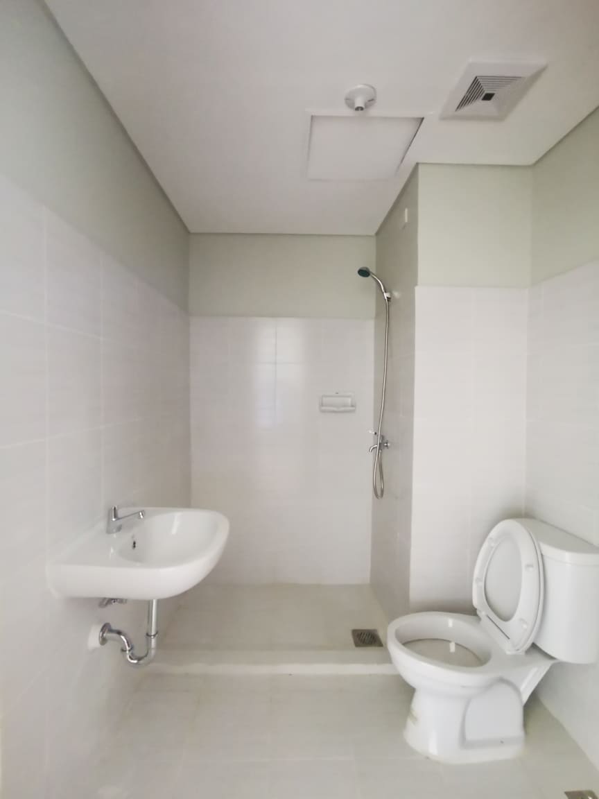 PRIME LOCATION, GREAT AMENITIES MOST AFFORDABLE STUDIO - photo 2