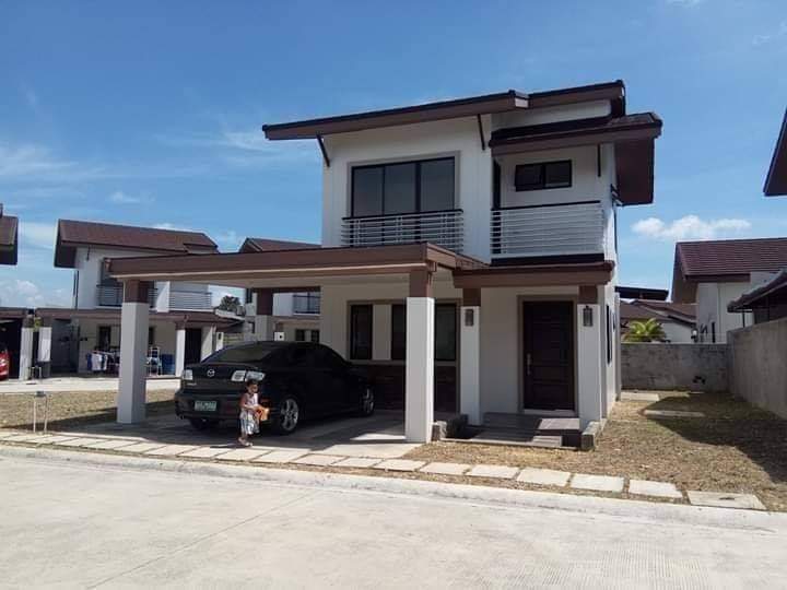 RUSH FOR SALE HOUSE AND LOT - photo 3