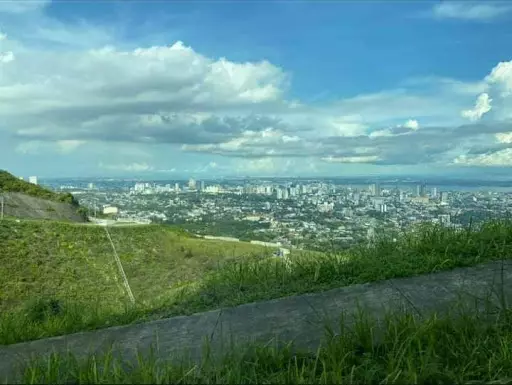 Lot in Monterazzas Guadalupe For Sale — Residential Lot in Cebu City, Cebu, Philippines — Photo 3