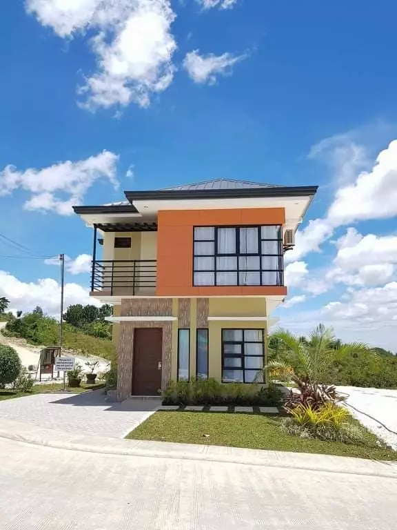 SINGLE DETACHED HOUSE AND LOT IN TOLOTOLO CONSOLACION