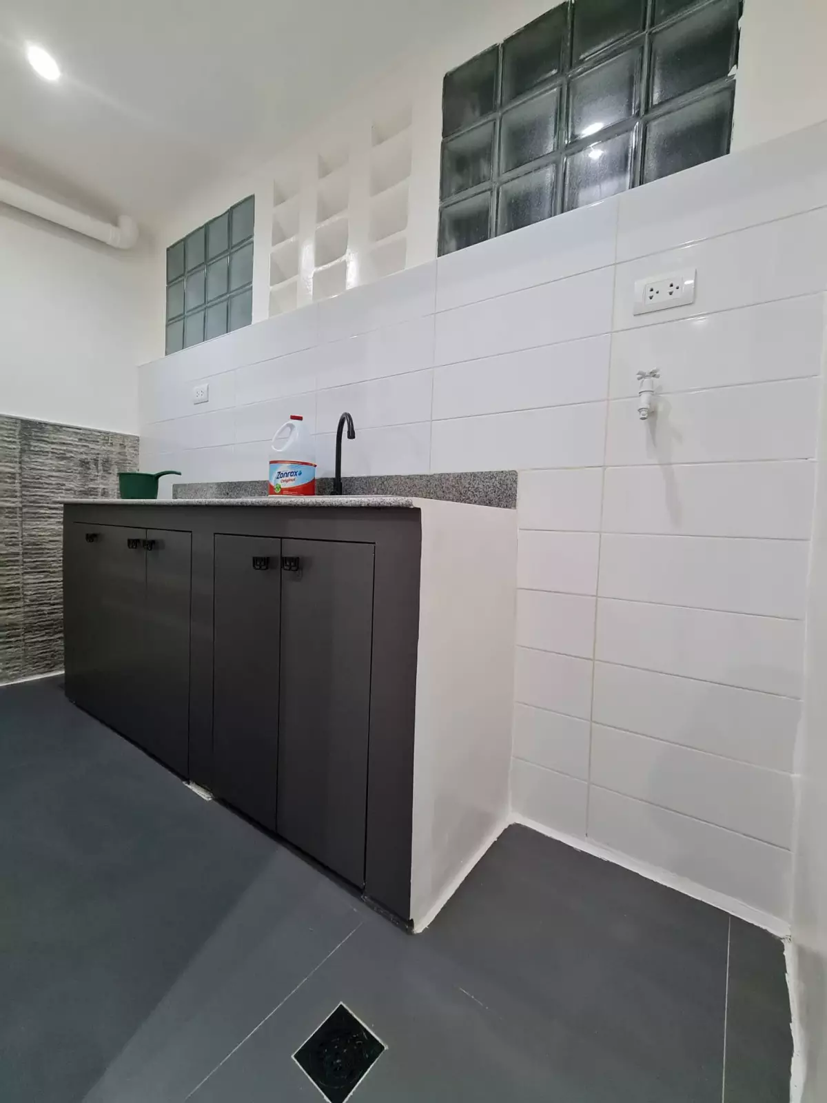 AFFORDABLE CORDOVA BUNGALOW NEAR CCLEX FOR SALE! — House and Lot in Cordova, M.L. Quezon National Highway, Gabi — Photo 3