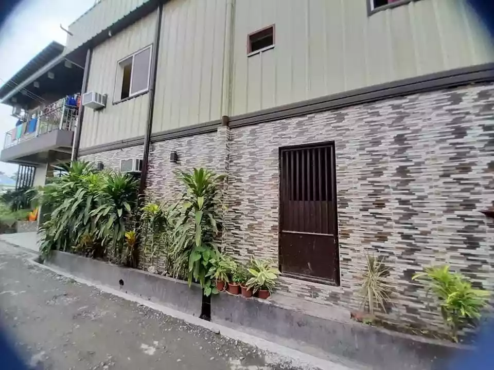 Warehouse For Sale with Clean Title & 2 Residential Bldg - photo 3