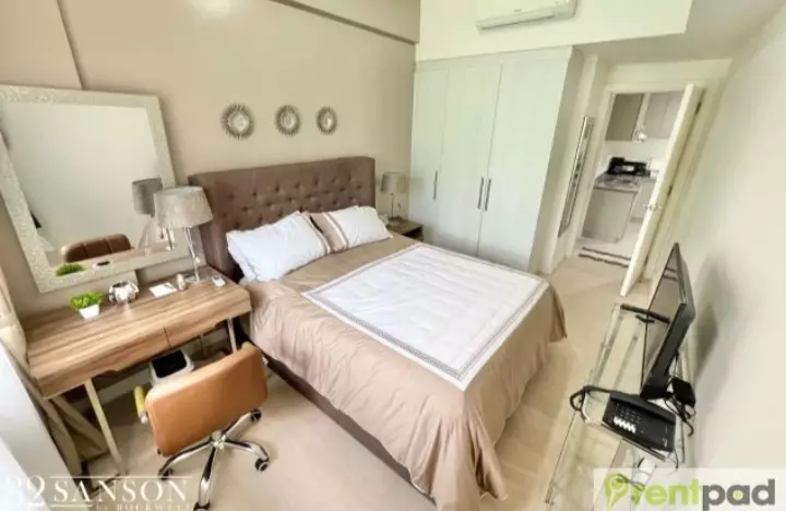 Elegant 1 Bedroom at 32 Sanson  - photo 5