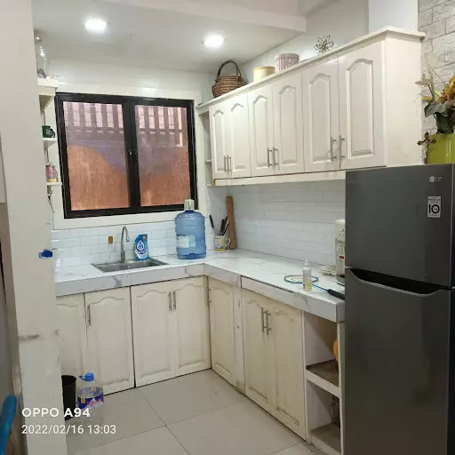 3 storeys House for Sale