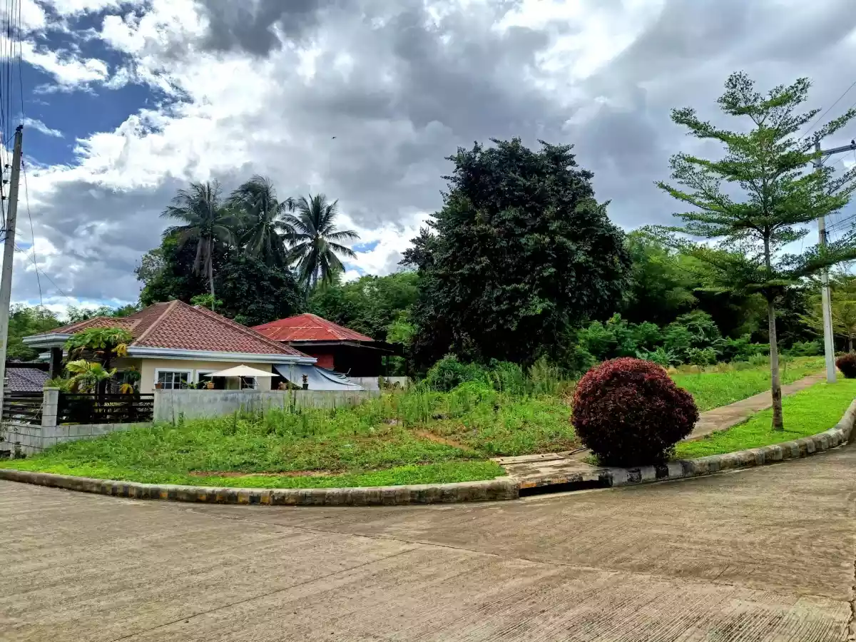 VALENCIA ESTATES — Residential Lot in Bukidnon, Philippines — Photo 4