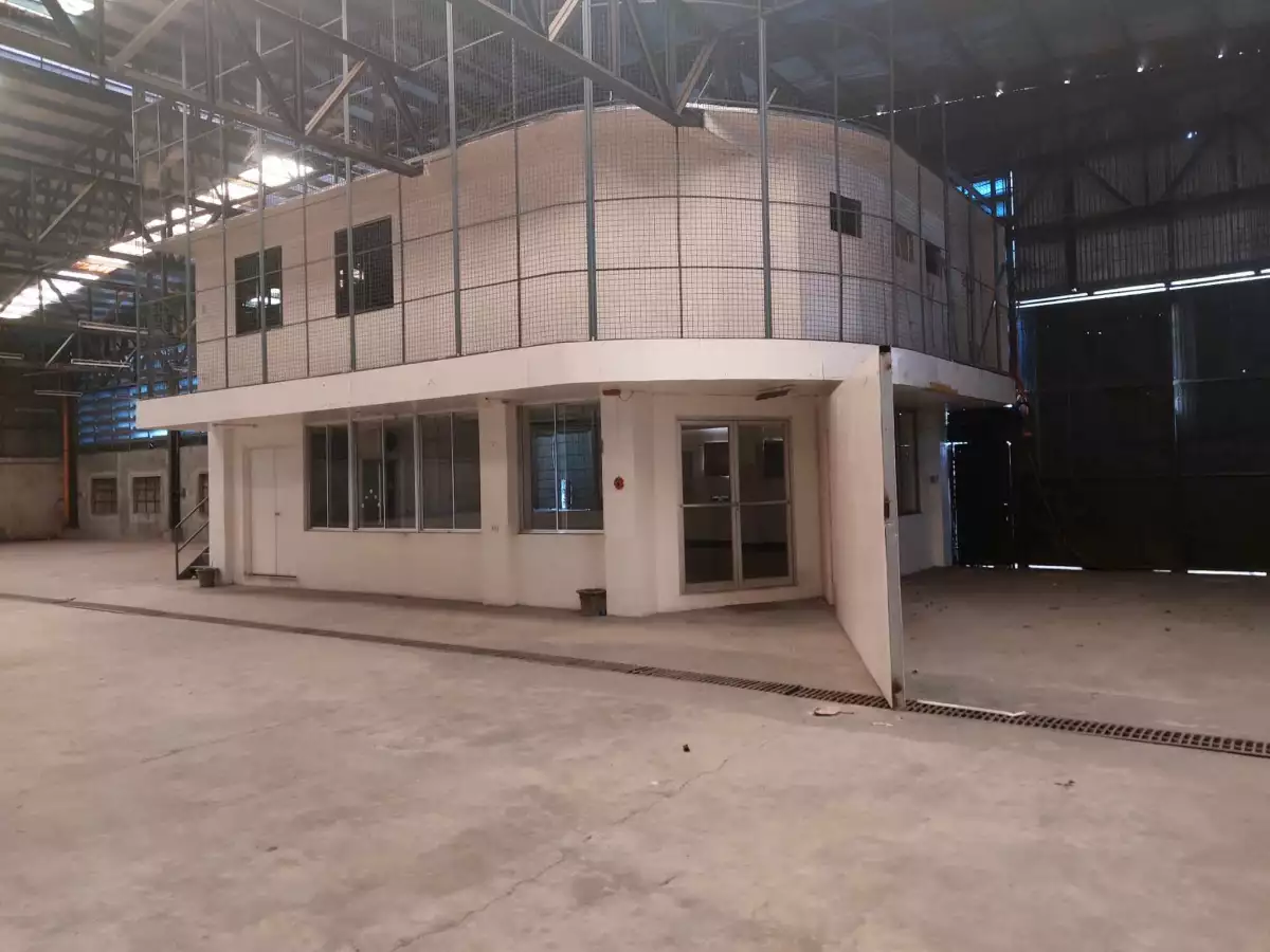BIG WAREHOUSE FOR RENT — Warehouse in Araneta Avenue, Bacolod, Negros Occidental — Photo 7
