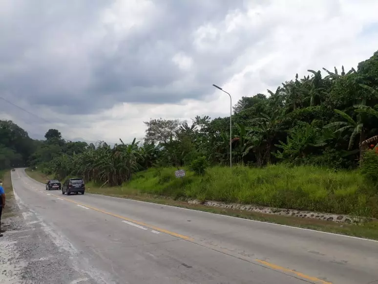 HOT 204 Has along 6 lanes ByPass road of Alaminos Laguna — Agricultural Lot in Alaminos, Laguna, Philippines — Photo 5