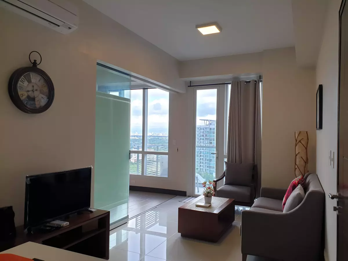 2br Condo unit in One Pacific Mactan Newtown, Lapu-Lapu City. - photo 3
