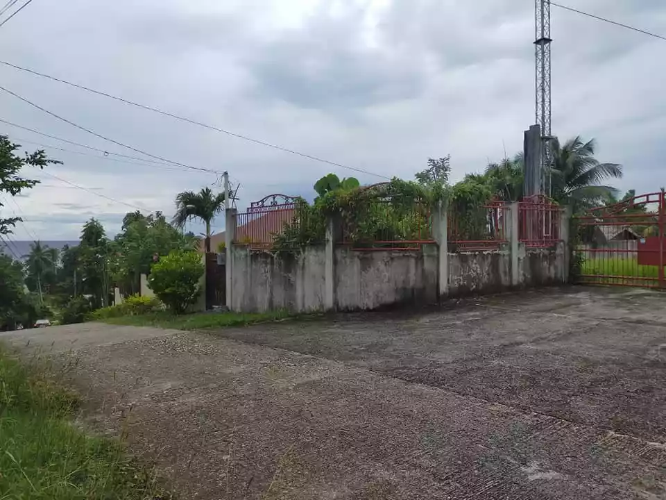 Sea view and mountain view 4 bedrooms 2 toilet and bath duplex house and lot in Poblacion Baclayon Bohol - photo 3