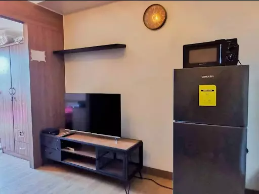 STUDIO UNIT WITH BALCONY FOR LEASE at Spring Residences, Bicutan — Studio in Across SM Bicutan, West Service Road, Bicutan — Photo 5