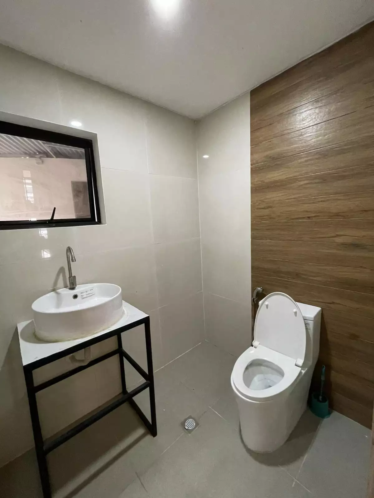 Open photo 12 of 22 — FOR SALE/FOR RENT HOUSE AND LOT WITH POOL IN AGRO MACRO MANDAUE PHASE 1