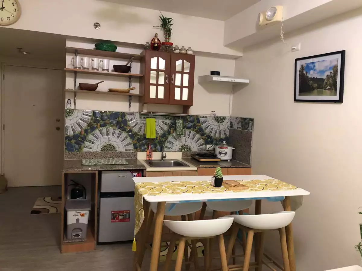 Fully Furnished Condo For Rent Mandaue City accesible to Airport - photo 2