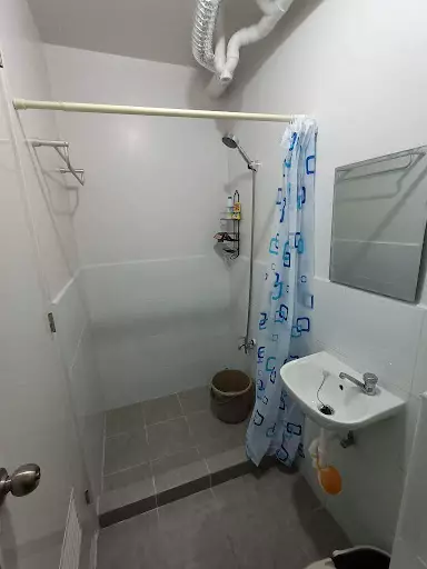 For Rent Studio unit with balcony — Studio in Basak-Cagodoy-Bankal-Buaya Road, Lapu-Lapu City, Cebu — Photo 4