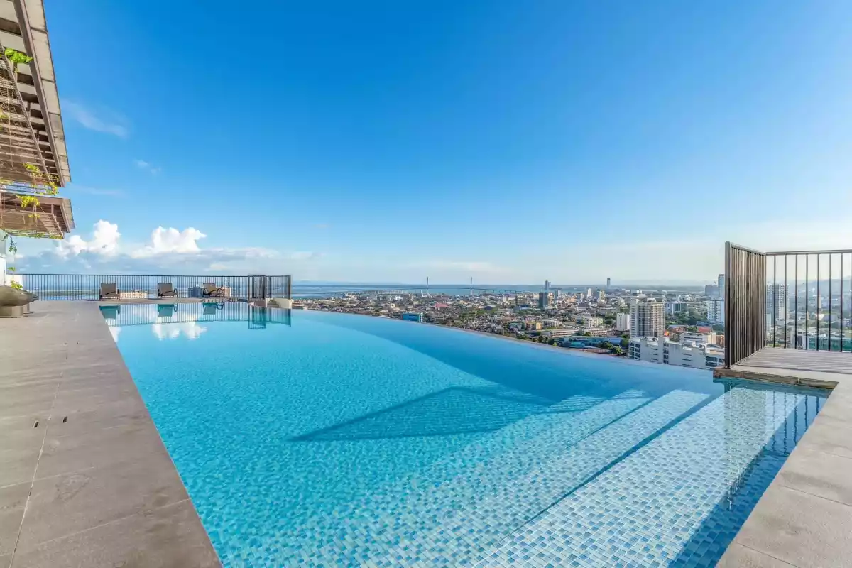 Open photo 12 of 16 — 3-Bedroom Penthouse at Calyx Residences Cebu Business Park Cebu City