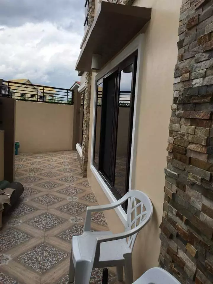 BRAND NEW 2 Storey House & Lot READY FOR OCCUPANCY  - photo 2