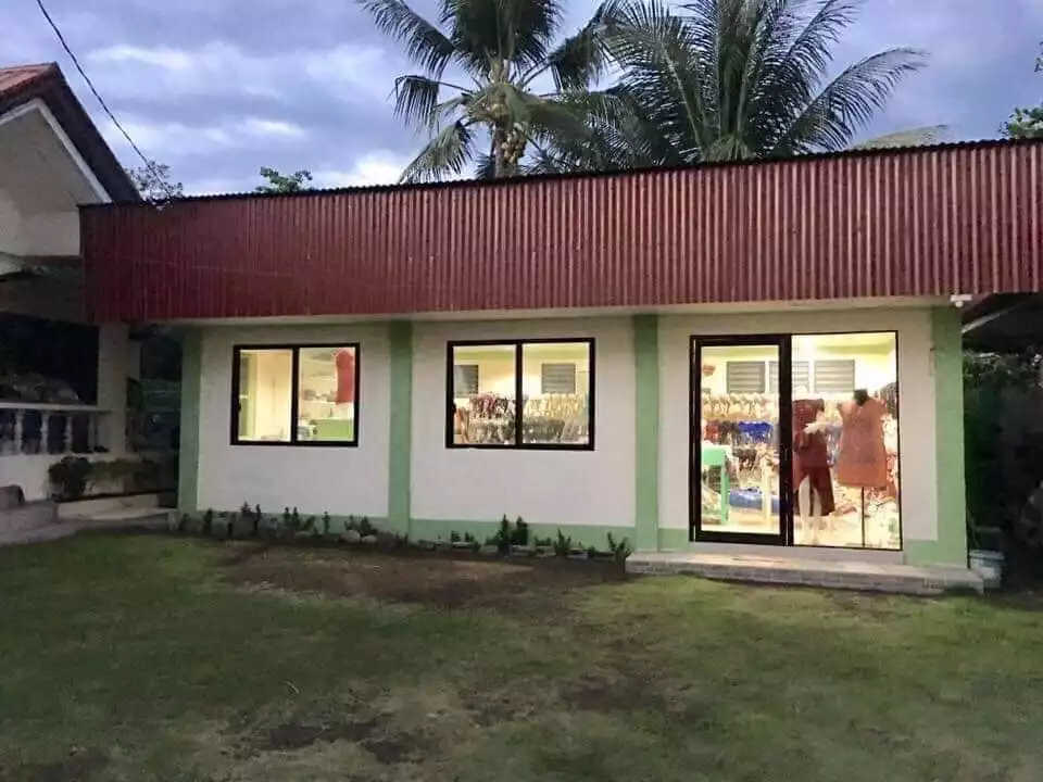 House and Lot with Warehouse FOR SALE